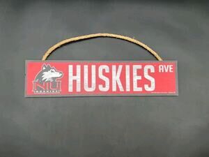Northern Illinois Huskies Flat Wood Sign with Hanging String 17 X 4.5